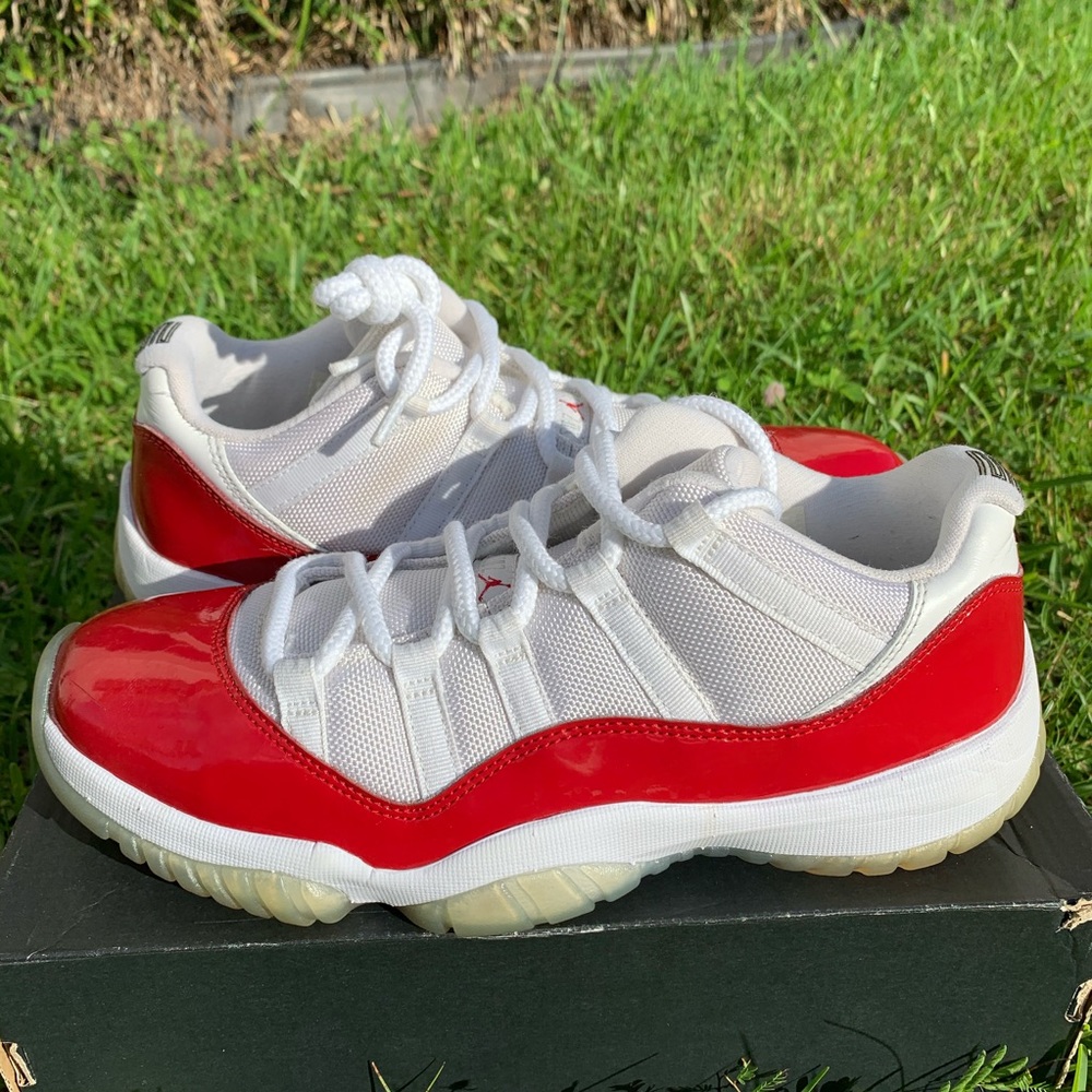 (SOLD!!) AIR JORDAN 11 RETRO LOW ‘CHERRY’ SIZE 9